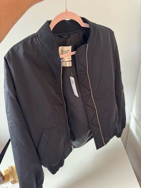 Abercrombie & Fitch Women's Black Bomber Jacket with Zip Closure